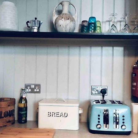 Seaside Escape - Gorgeous 2 Bed Apartment In St-Leonards-On-Sea Хейстингс Екстериор снимка
