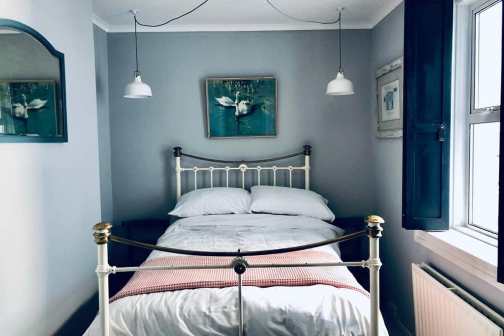 Seaside Escape - Gorgeous 2 Bed Apartment In St-Leonards-On-Sea Хейстингс Екстериор снимка