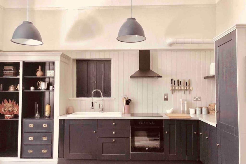 Seaside Escape - Gorgeous 2 Bed Apartment In St-Leonards-On-Sea Хейстингс Екстериор снимка